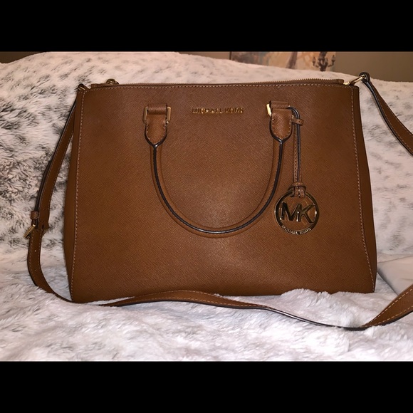 Michael Kors Handbags - Michael kors brown purse